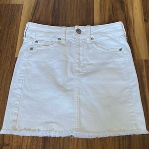 american eagle white jean skirt